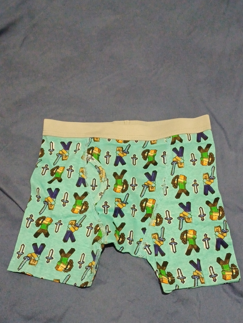 9 Pairs Of Minecraft Underwear For Boys Size 8 - Picture 2 of 12